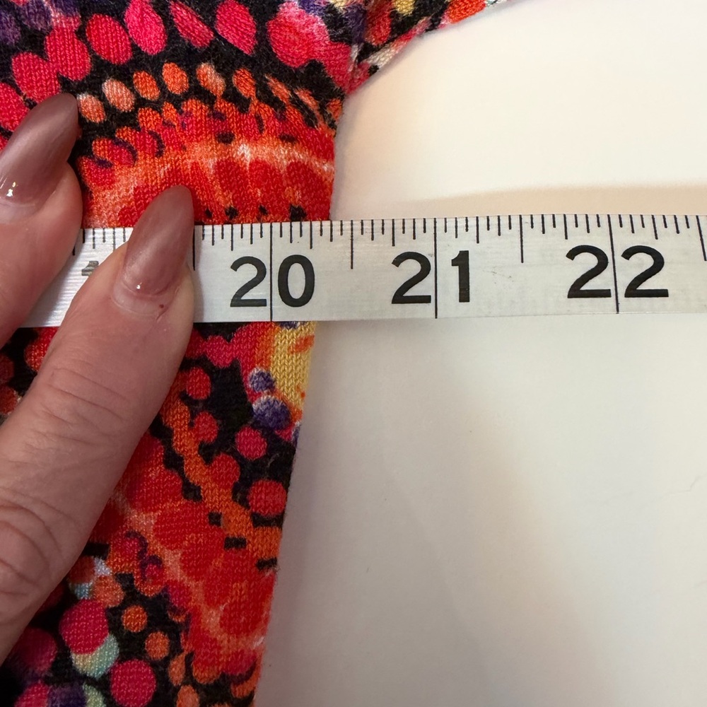 #147  Joseph Beautiful Multicolor Button Down Cardigan, Circular Design. - Picture 11 of 12